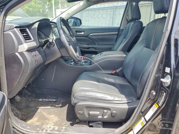 2017 TOYOTA HIGHLANDER SE/XLE