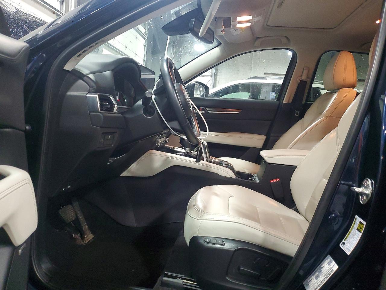 2022 MAZDA CX-5 Premium Package