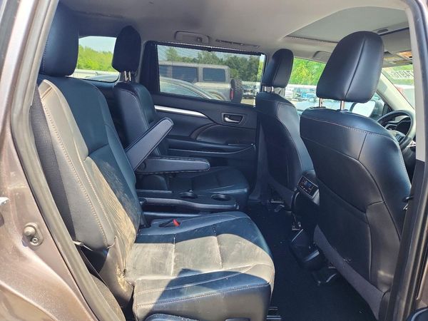 2019 TOYOTA HIGHLANDER SE/XLE