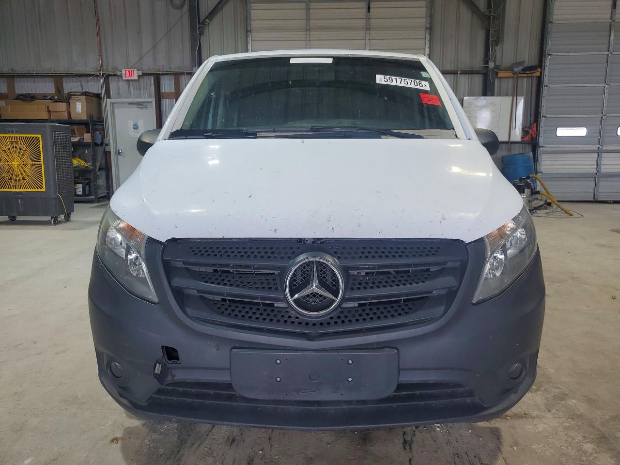 2016 MERCEDES-BENZ METRIS