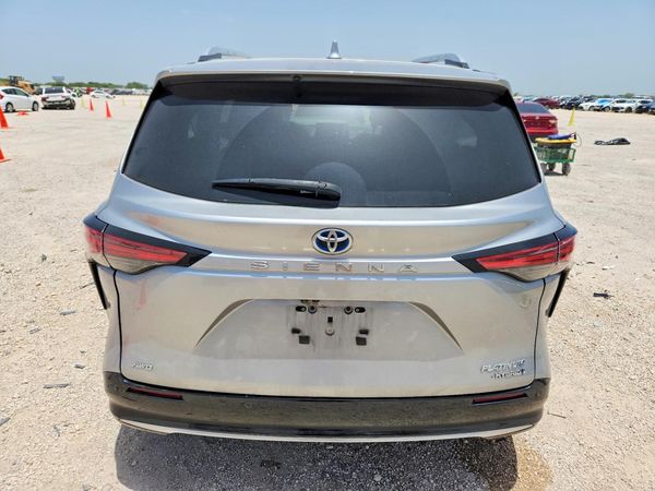 2021 TOYOTA SIENNA