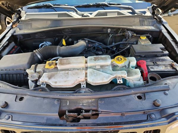 2012 JEEP LIBERTY Sport — Engine bay