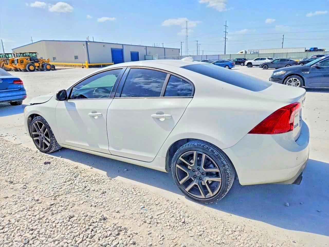 2018 VOLVO S60 Dynamic