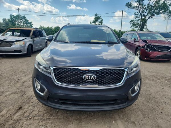 2016 KIA SORENTO L / LX