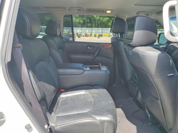 2017 INFINITI QX80