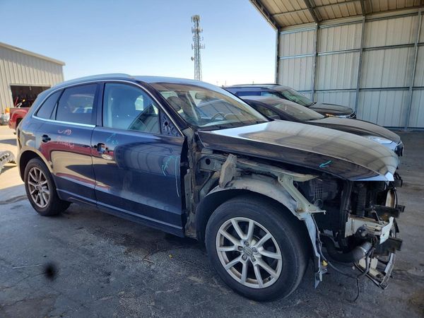 2012 AUDI Q5 Premium Plus