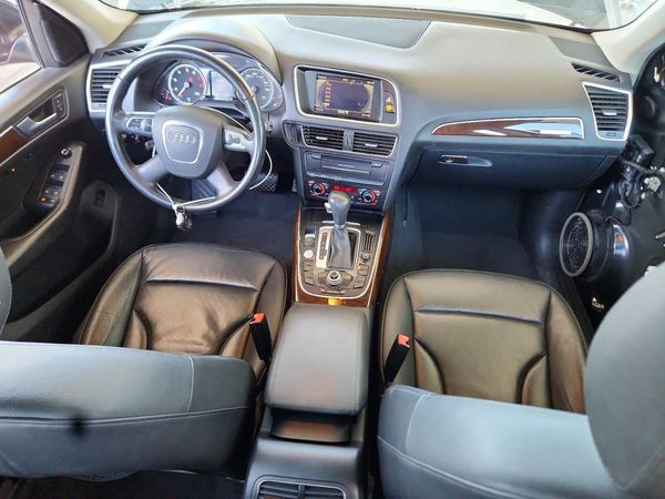 2012 AUDI Q5 Premium Plus