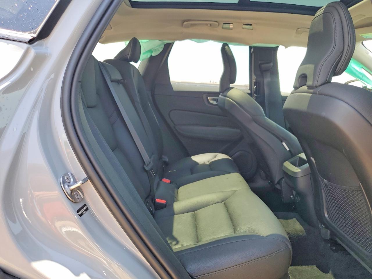 2025 VOLVO XC60 Plus Dark
