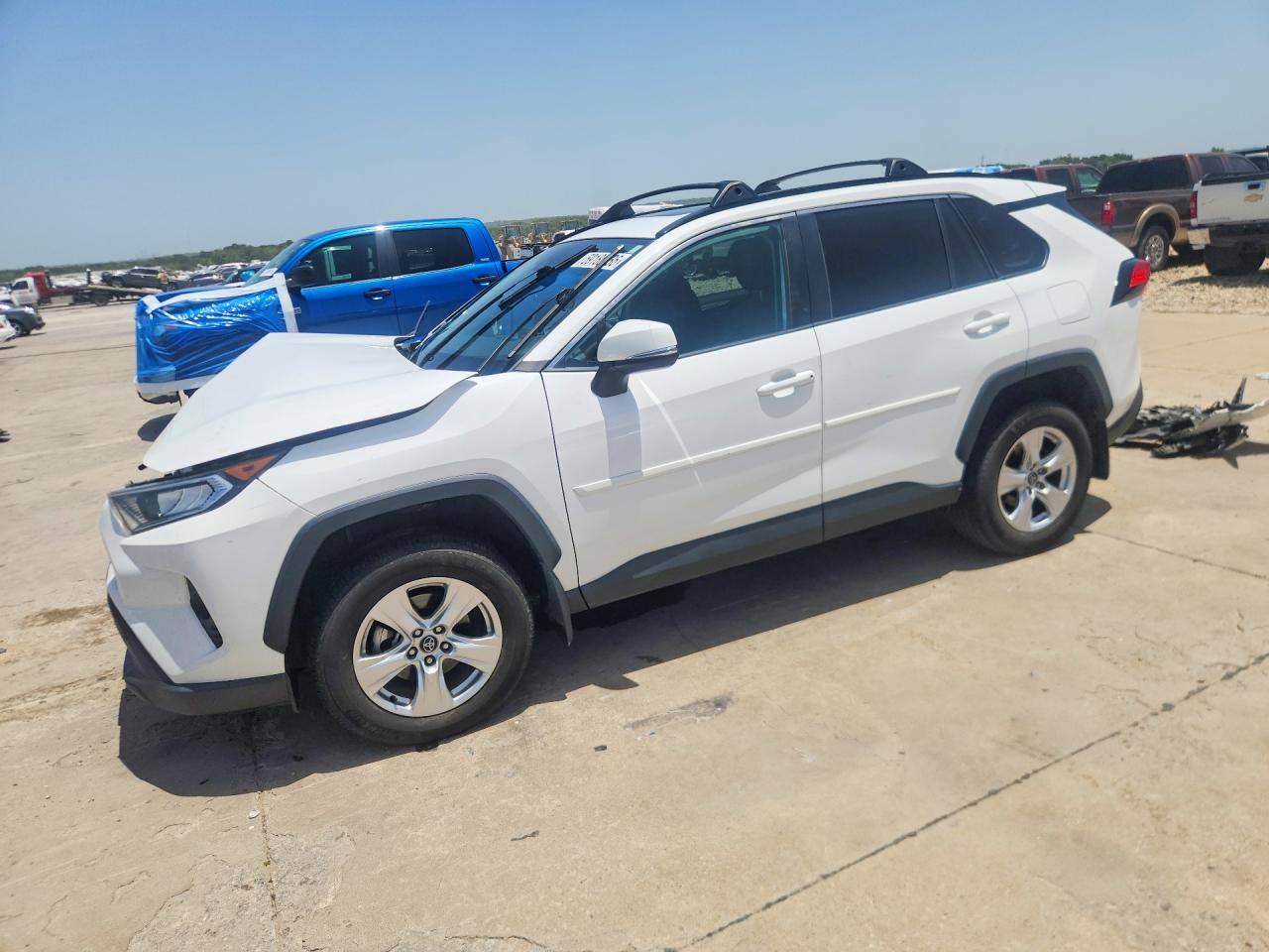 2020 TOYOTA RAV4 XLE