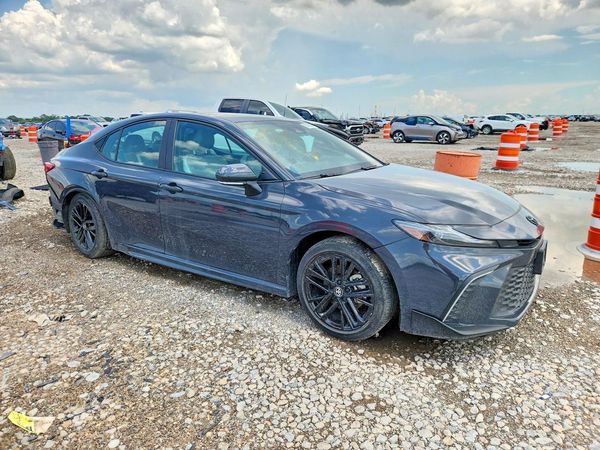 2025 TOYOTA CAMRY