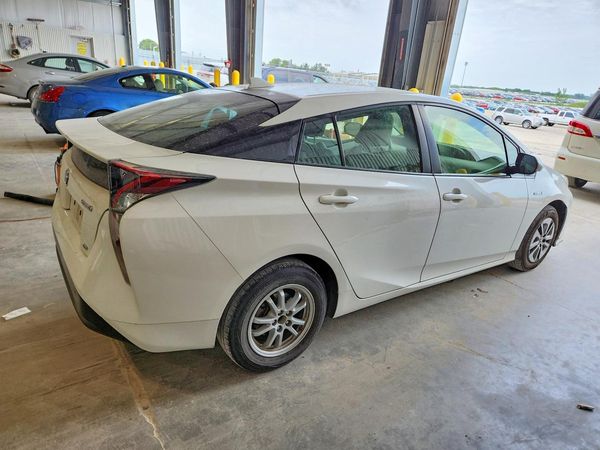 2018 TOYOTA PRIUS