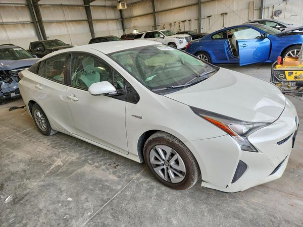 2018 TOYOTA PRIUS