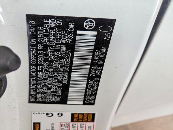 2018 TOYOTA PRIUS