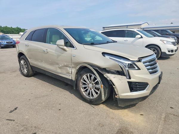 2017 CADILLAC XT5