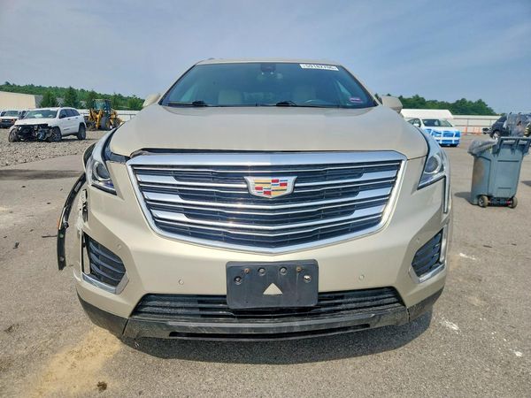 2017 CADILLAC XT5