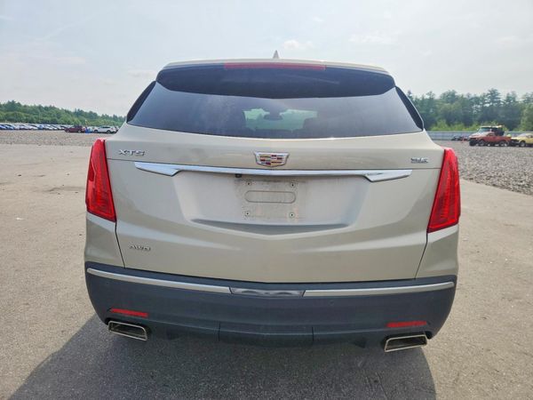 2017 CADILLAC XT5