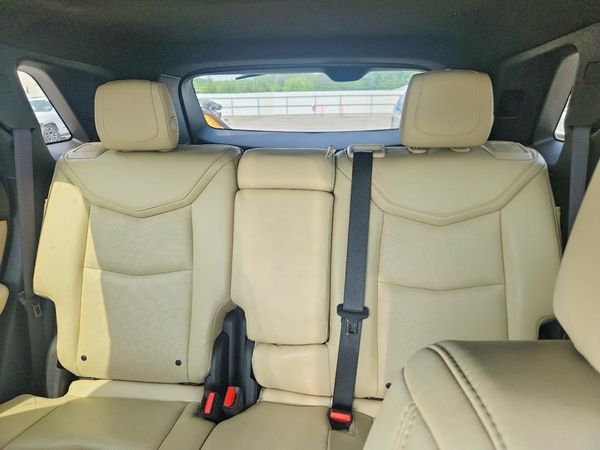 2017 CADILLAC XT5