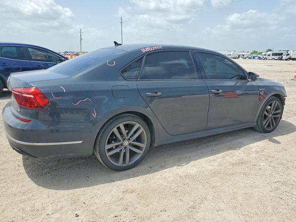 2018 VOLKSWAGEN PASSAT S, R-Line