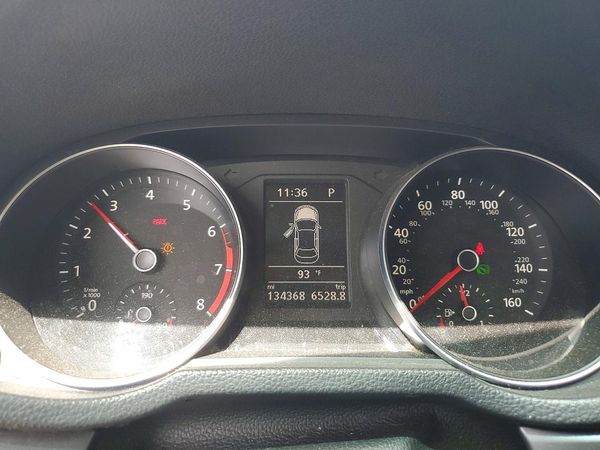 2018 VOLKSWAGEN PASSAT S, R-Line