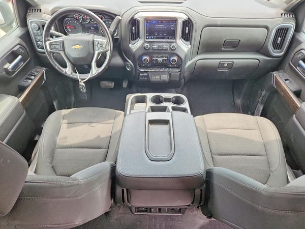2022 CHEVROLET SILVERADO LT