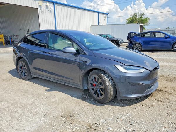 2023 TESLA MODEL X — Passenger 3/4
