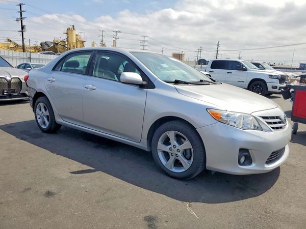 2013 TOYOTA COROLLA