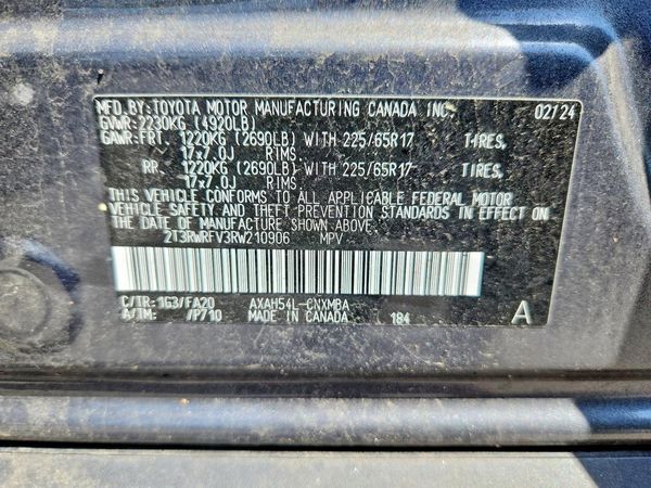 2024 TOYOTA RAV4 XLE