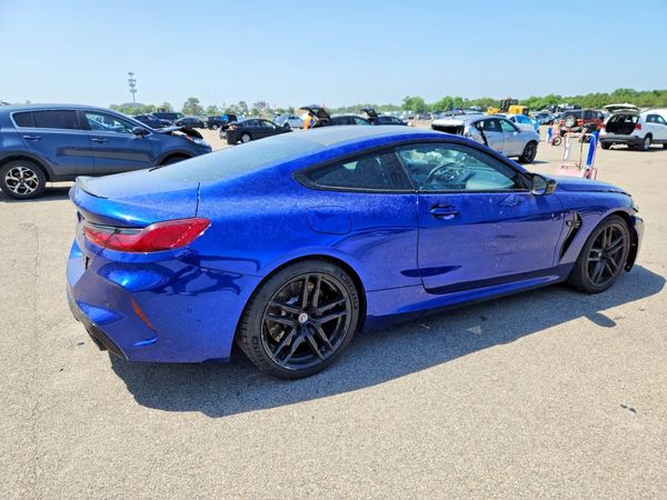 2023 BMW M8