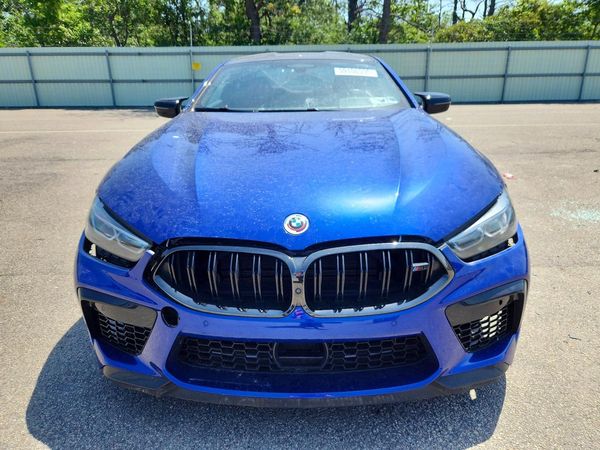 2023 BMW M8