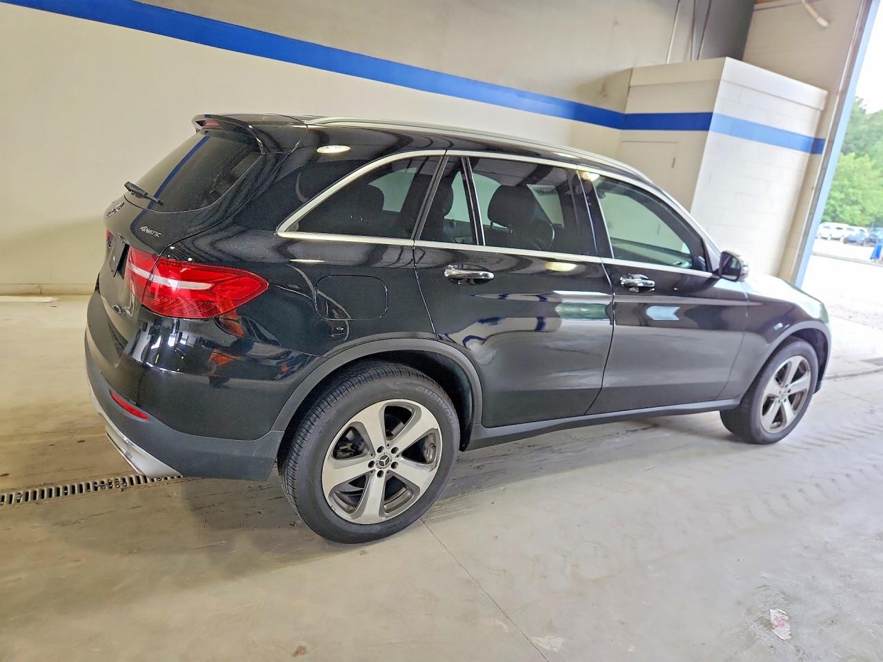 2019 MERCEDES-BENZ GLC GLC 300-4M