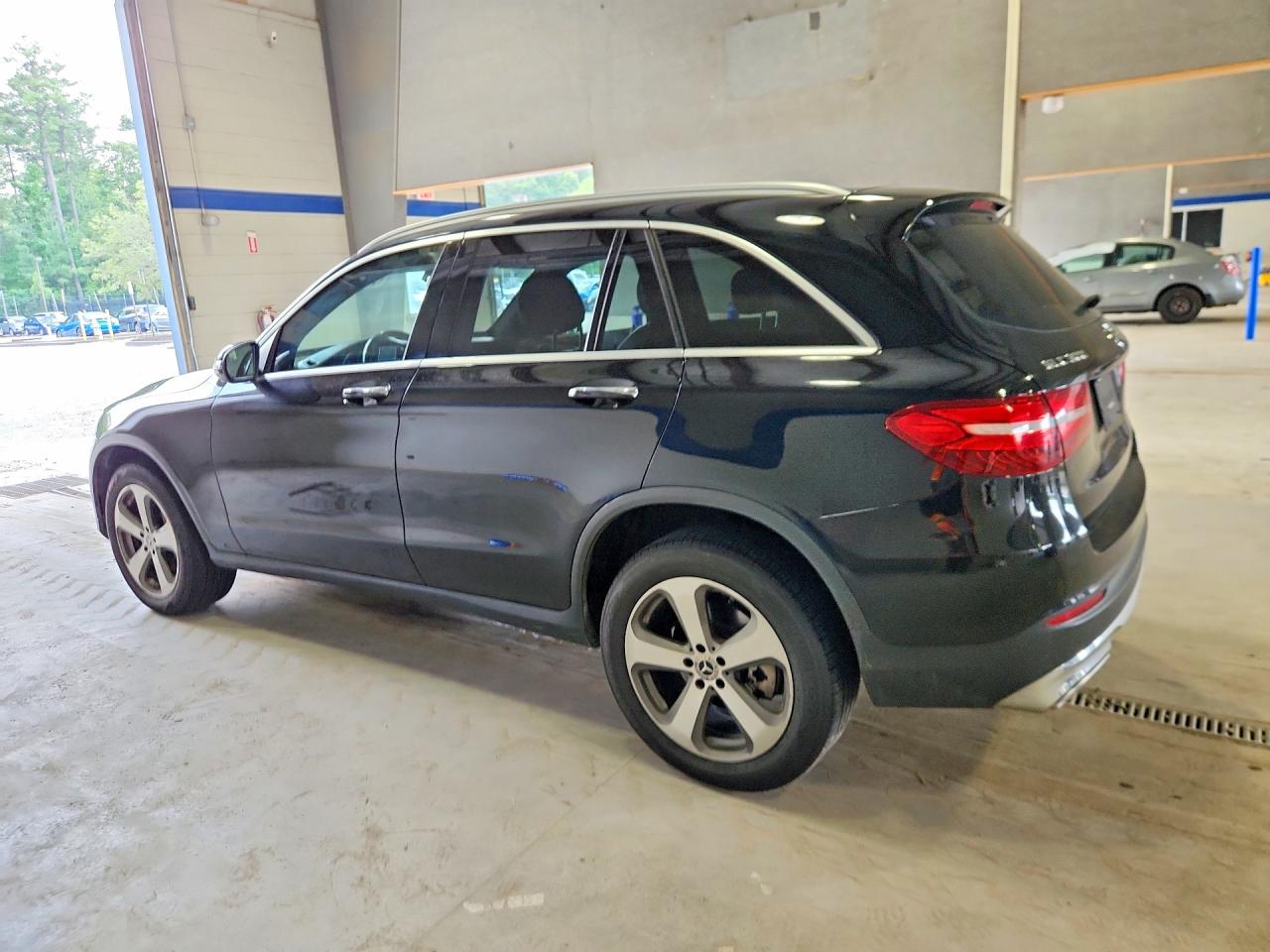 2019 MERCEDES-BENZ GLC GLC 300-4M