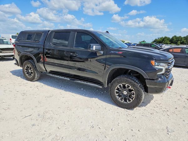 2024 CHEVROLET SILVERADO ZR2 — Passenger 3/4