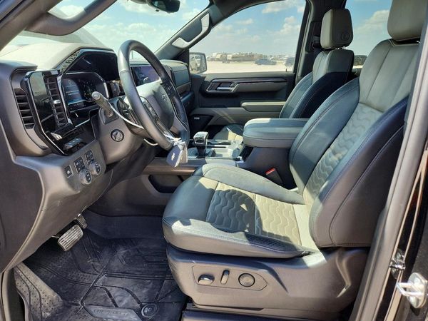 2024 CHEVROLET SILVERADO ZR2 — DENT