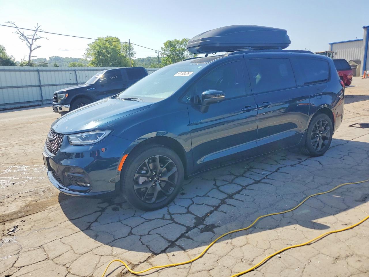 2023 CHRYSLER PACIFICA Touring L