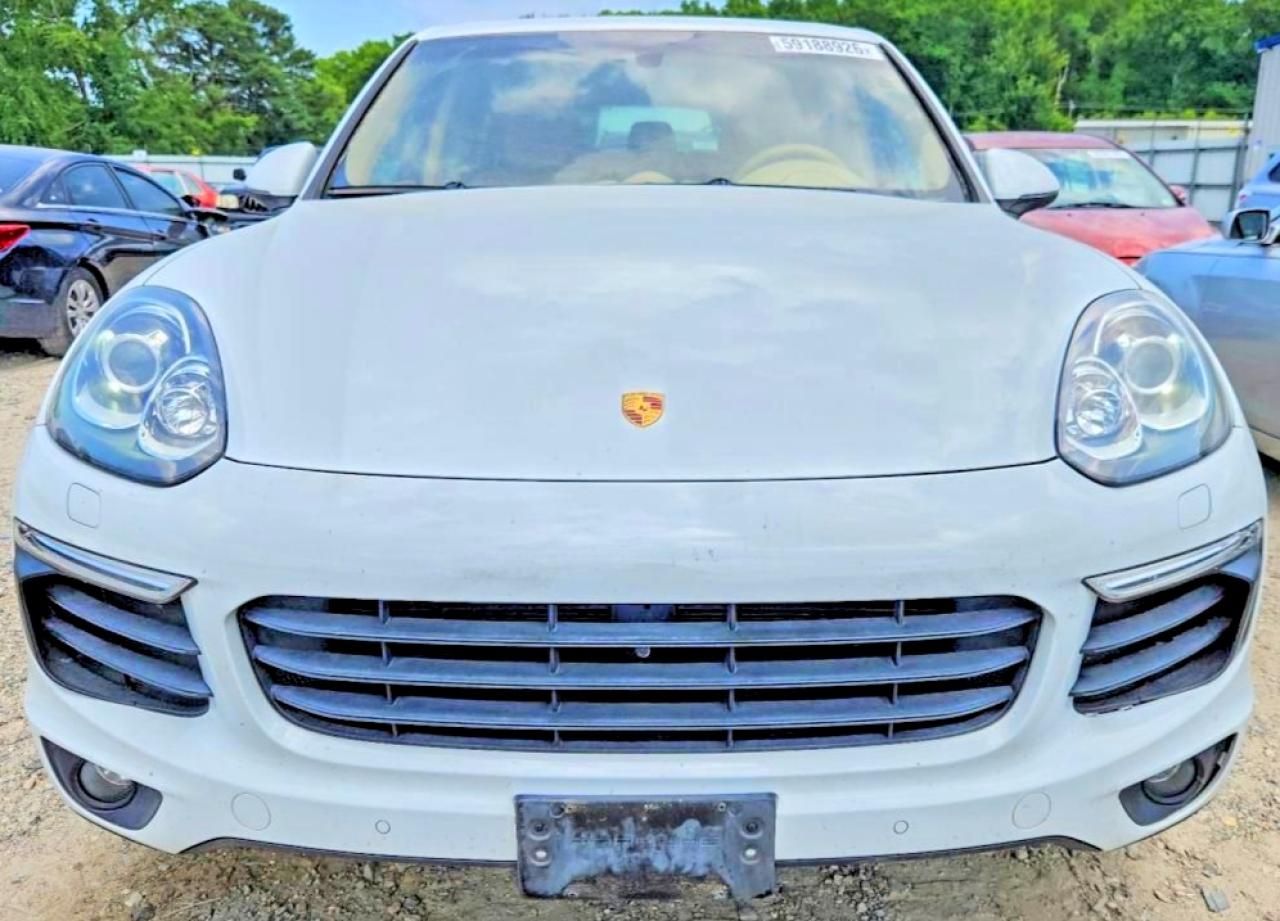 2017 PORSCHE CAYENNE