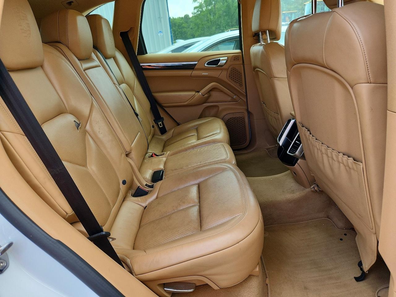 2017 PORSCHE CAYENNE
