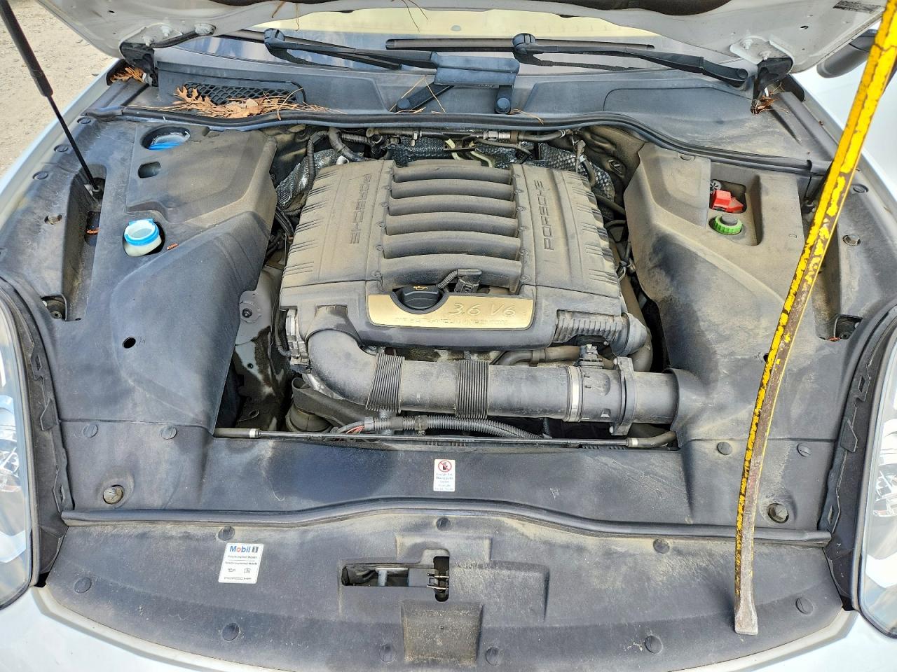 2017 PORSCHE CAYENNE