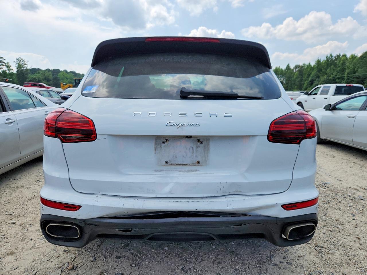 2017 PORSCHE CAYENNE