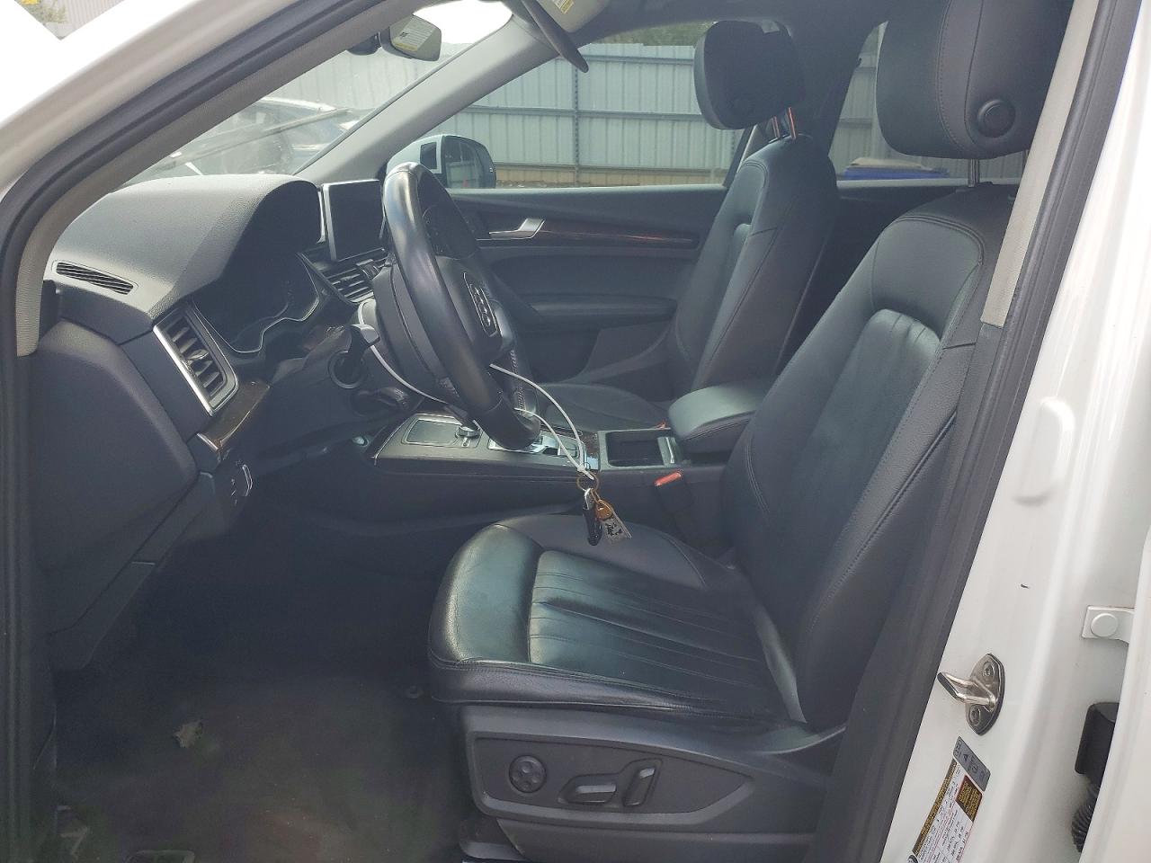 2020 AUDI Q5 quattro Premium Plus
