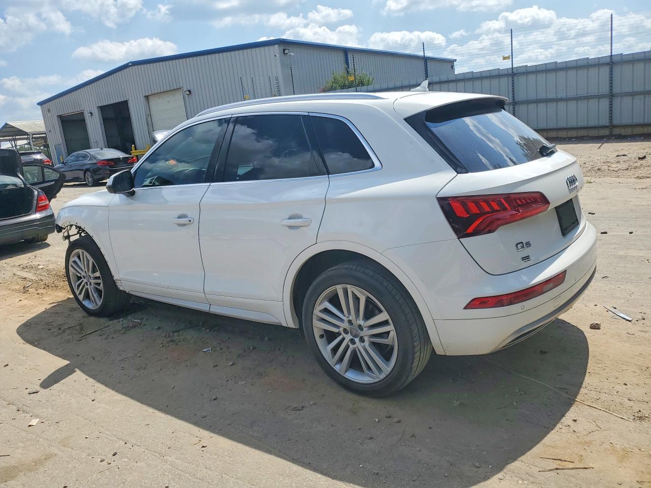 2020 AUDI Q5 quattro Premium Plus