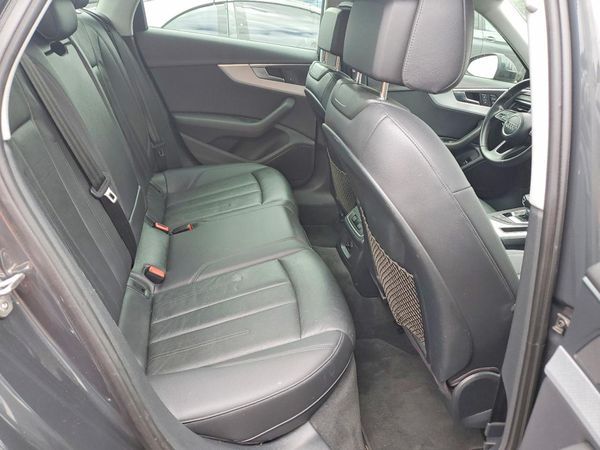 2017 AUDI A4 quattro Premium