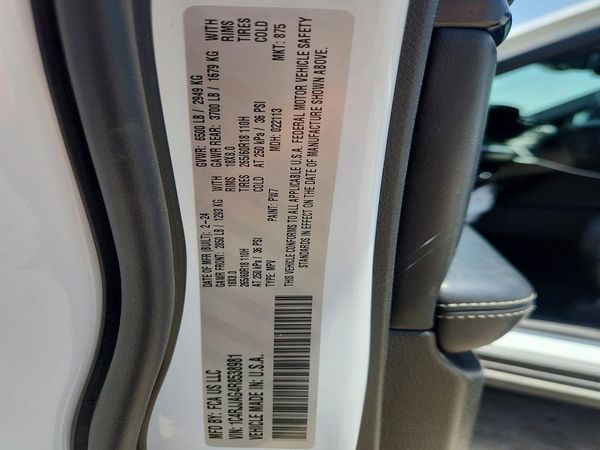 2024 JEEP GRAND CHEROKEE L LAREDO 4X2