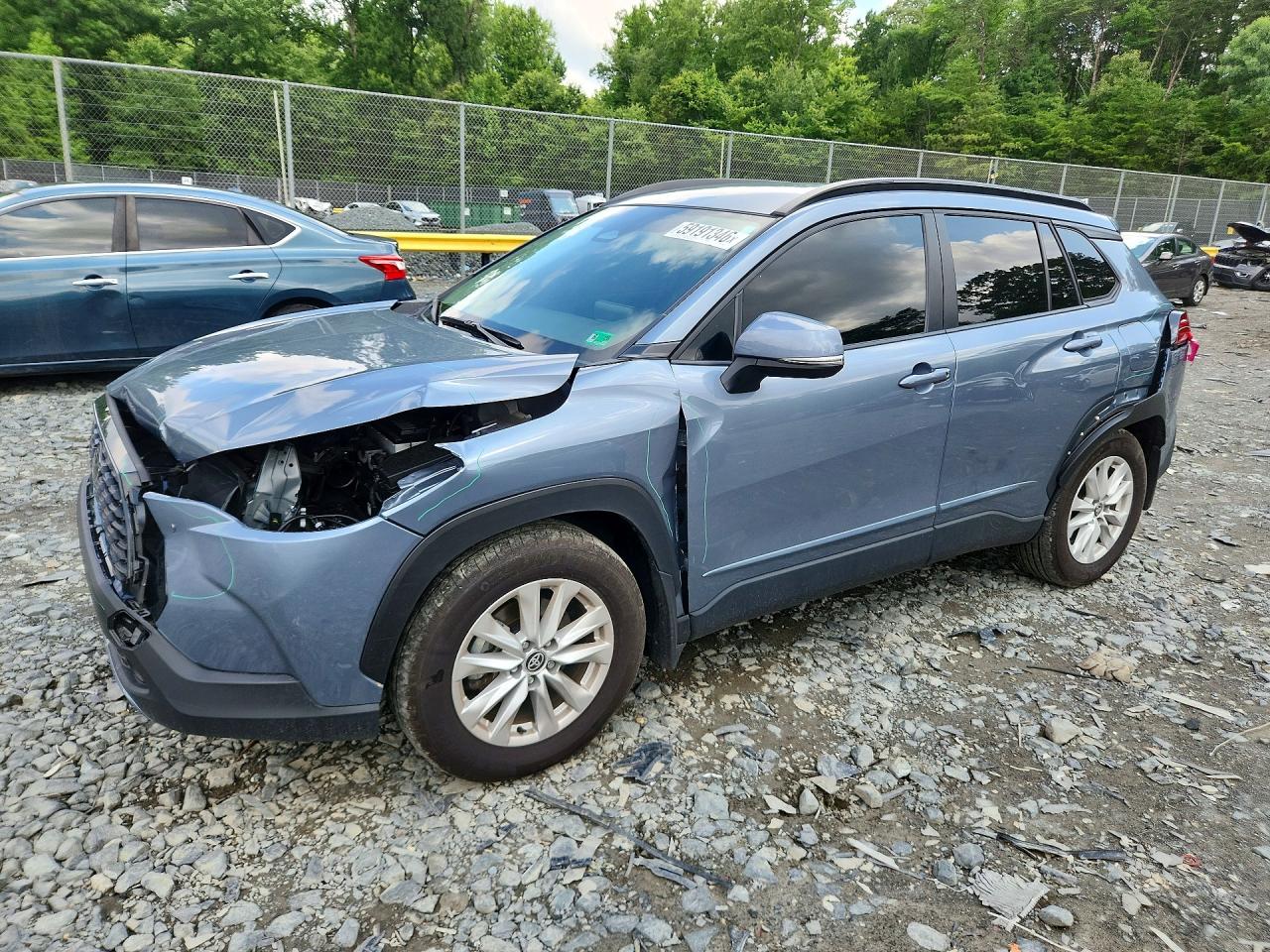 2024 TOYOTA COROLLA CROSS LE