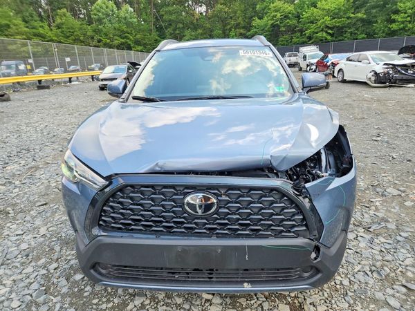 2024 TOYOTA COROLLA CROSS LE