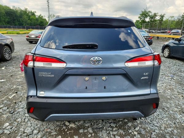 2024 TOYOTA COROLLA CROSS LE
