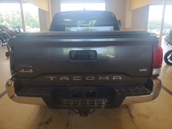 2018 TOYOTA TACOMA