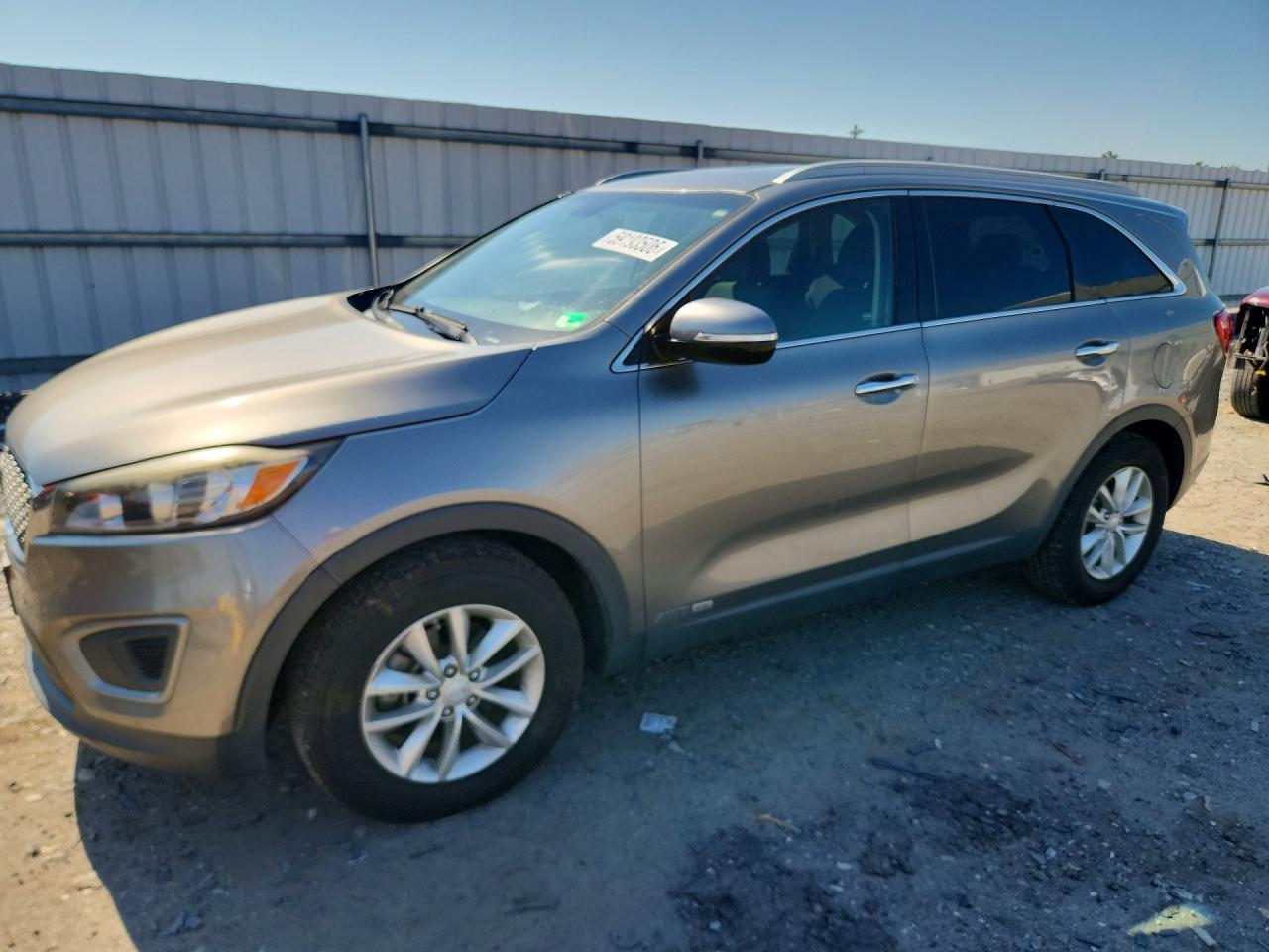 2016 KIA SORENTO L / LX
