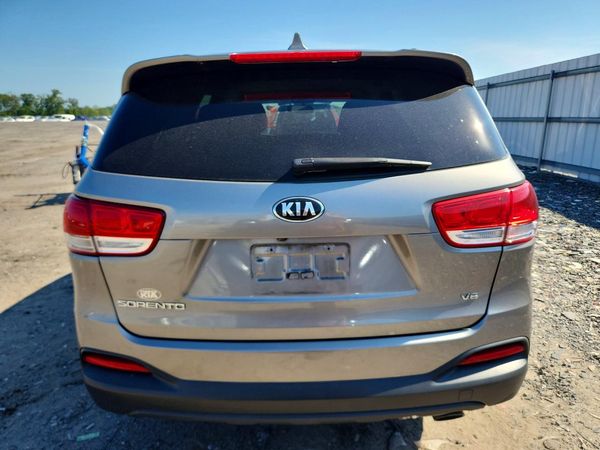 2016 KIA SORENTO L / LX