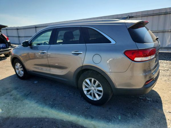 2016 KIA SORENTO L / LX