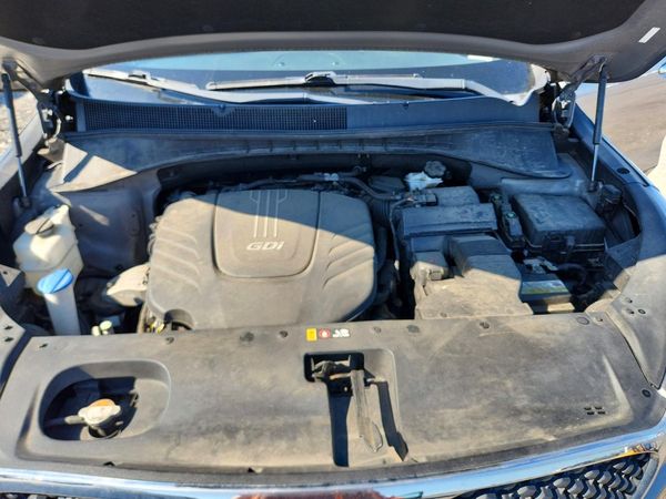 2016 KIA SORENTO L / LX